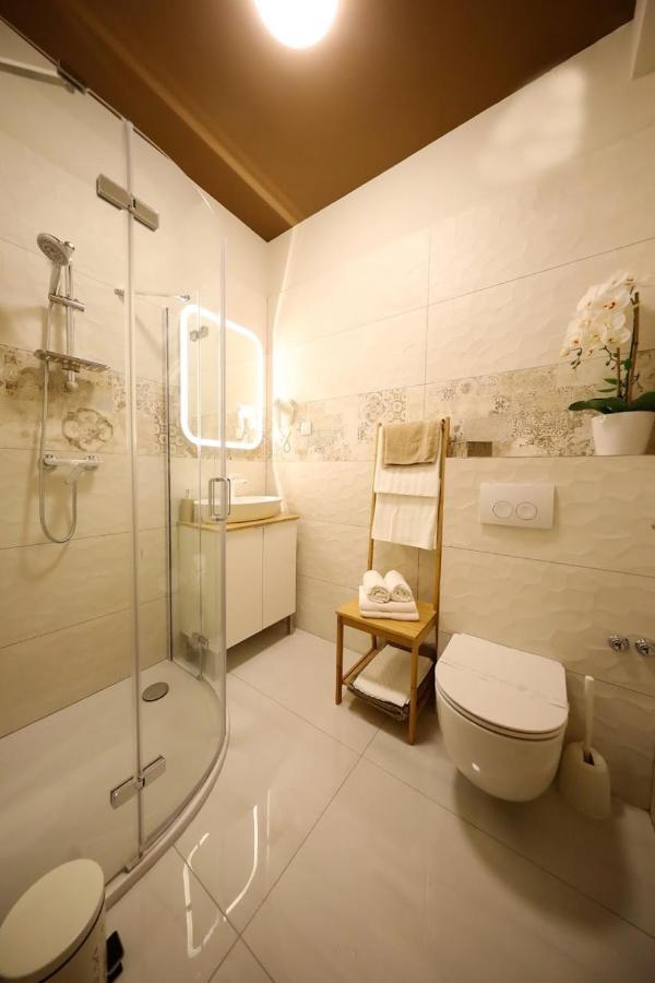 Residence Antiqua Rooms Bibinje Exteriör bild