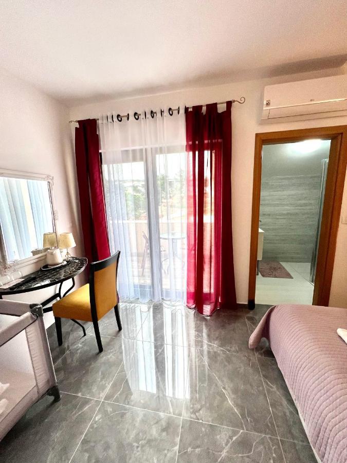 Residence Antiqua Rooms Bibinje Exteriör bild
